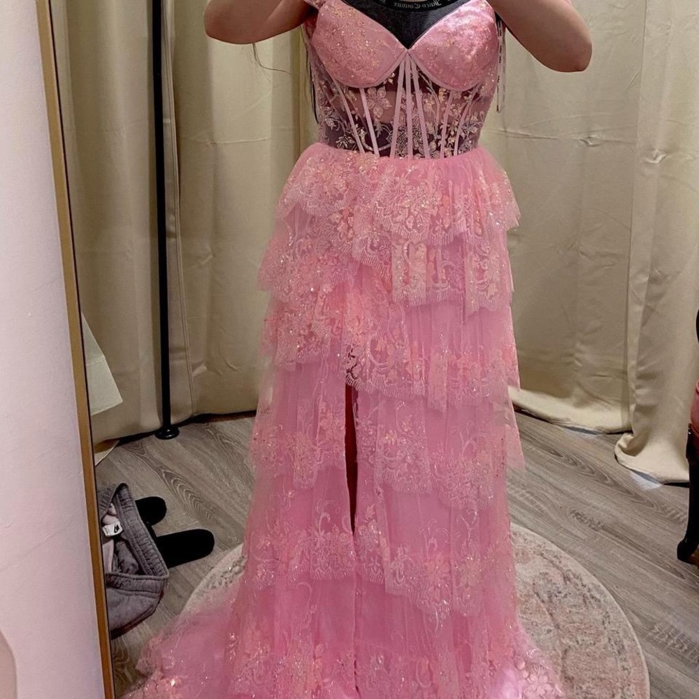 Elegant Pink Lace course prom dress